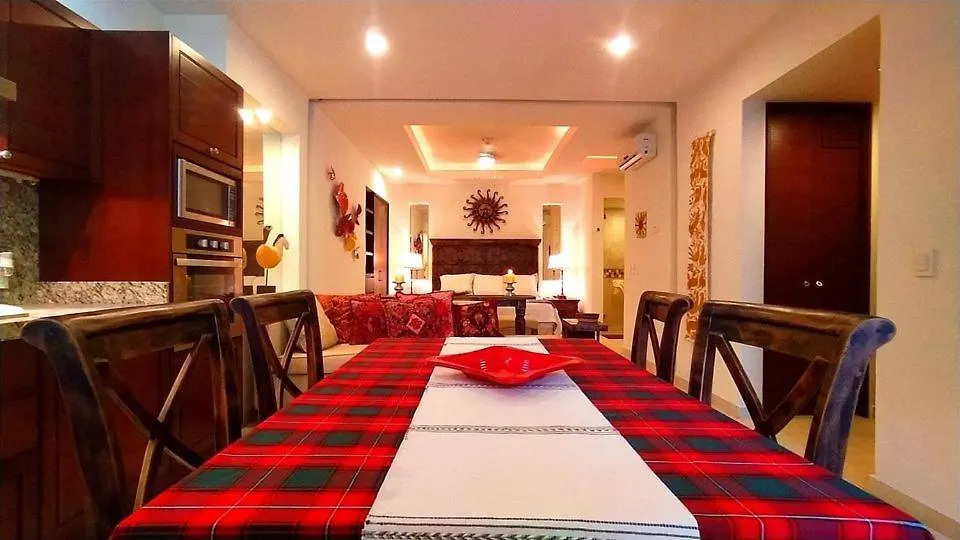 Studio Prime Location Zona Romantica Rooftop Pool & Jacuzzi Apartment Puerto Vallarta